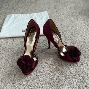 Badgley Mischka maroon satin pumps with floral appliqué